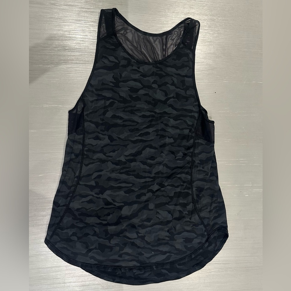 Lululemon-Black Camo Sculpt Tank - Size 6/8-Very Good Used Condition